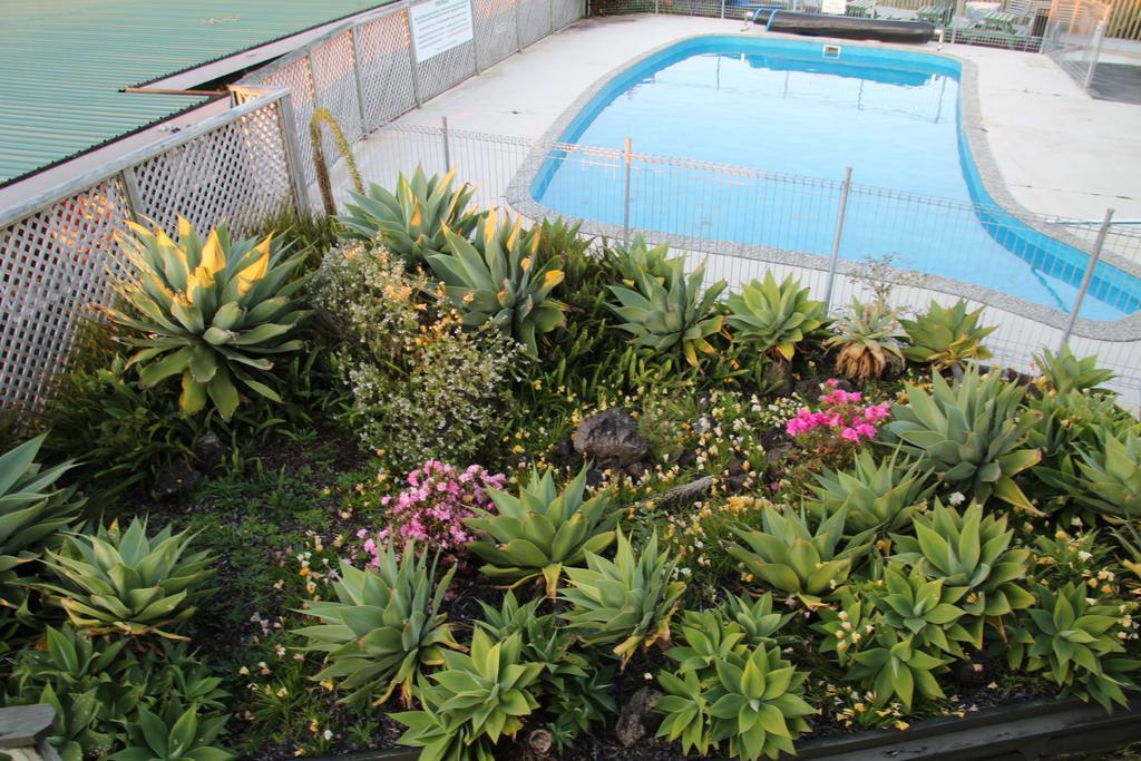 Cook'S Lookout Motel Paihia Exterior photo